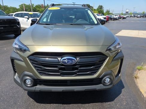 Used 2024 Subaru Outback Onyx Edition AWD/4WD image 2