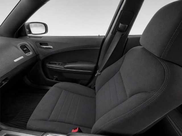 Used 2012 Dodge Charger SE RWD image 15