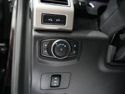 Used 2018 Ford F450 Lariat w/ Lariat Value Package image 11