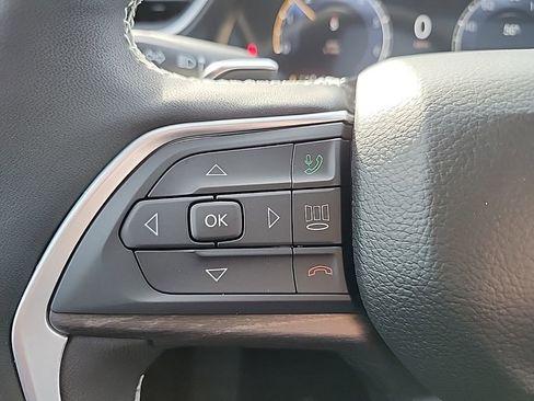 New 2025 Jeep Grand Cherokee L Limited w/ Black Appearance Package image 32