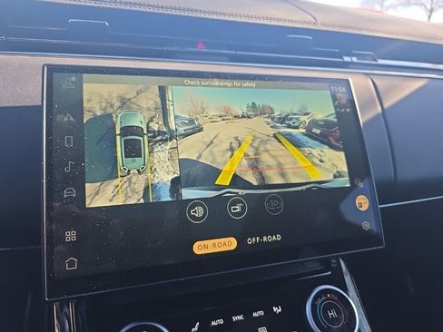 Used 2023 Land Rover Range Rover Sport SE Dynamic image 39