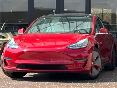 Used 2018 Tesla Model 3 Long Range image 1