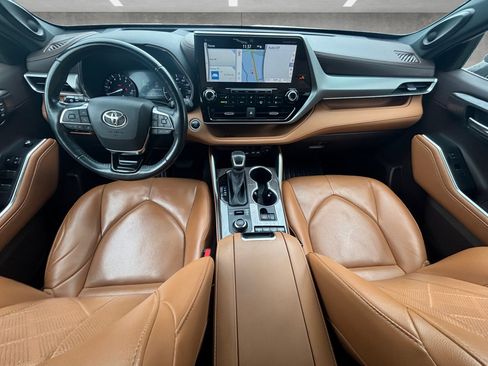 Used 2020 Toyota Highlander Platinum image 24