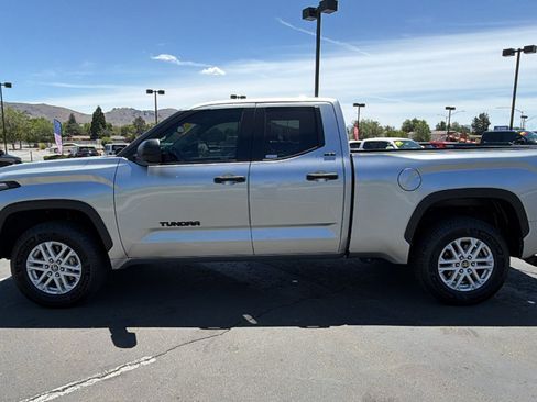 Used 2022 Toyota Tundra SR5 AWD/4WD image 6
