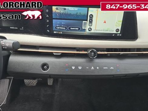 Used 2023 Nissan Ariya AWD image 11