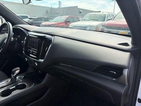 Used 2023 Chevrolet Traverse LT FWD image 29