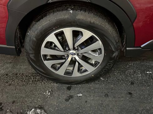 Used 2025 Subaru Outback Premium w/ Popular Package #1A image 8