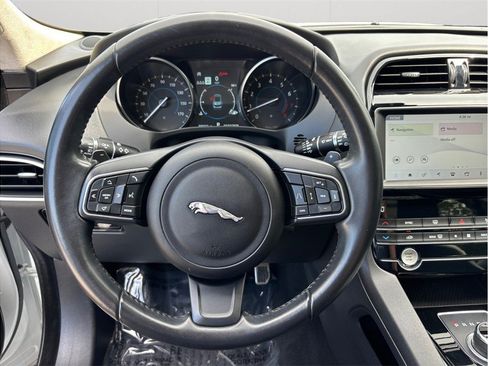 Used 2019 Jaguar F-PACE Premium AWD/4WD image 29