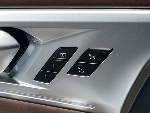 Used 2025 BMW XM image 17