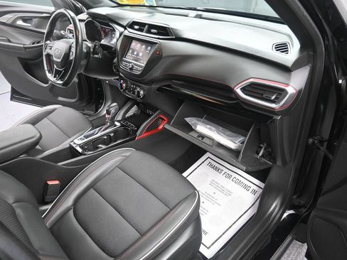 Used 2023 Chevrolet TrailBlazer RS AWD/4WD image 39
