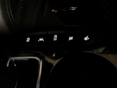 Used 2023 Chevrolet TrailBlazer RS w/ Sun and Liftgate Package image 21