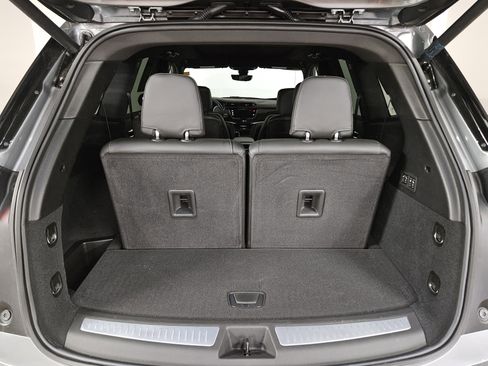 Used 2024 Cadillac XT6 Premium Luxury w/ Technology Package image 17