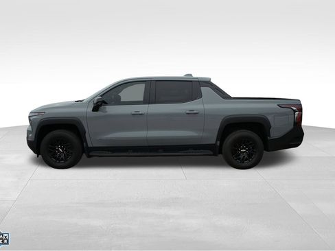 Used 2026 Chevrolet Silverado EV LT AWD/4WD image 3