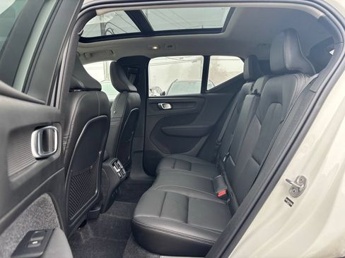 Certified 2026 Volvo XC40 B5 Plus w/ Protection Package Premier AWD/4WD image 19