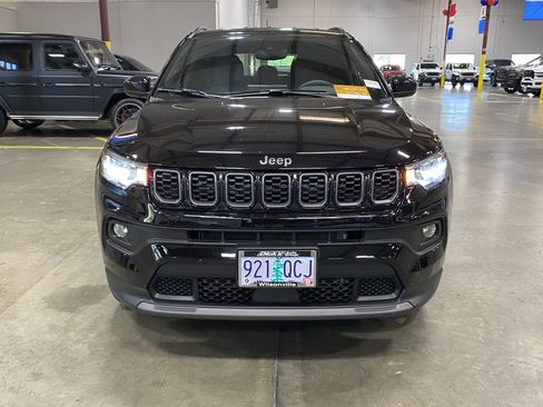 Certified 2026 Jeep Compass Latitude AWD/4WD image 8