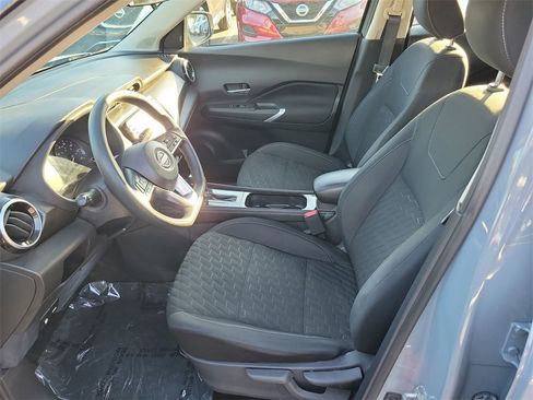 Certified 2022 Nissan Kicks SV image 13