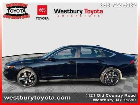 Used 2024 Honda Accord Sport image 11