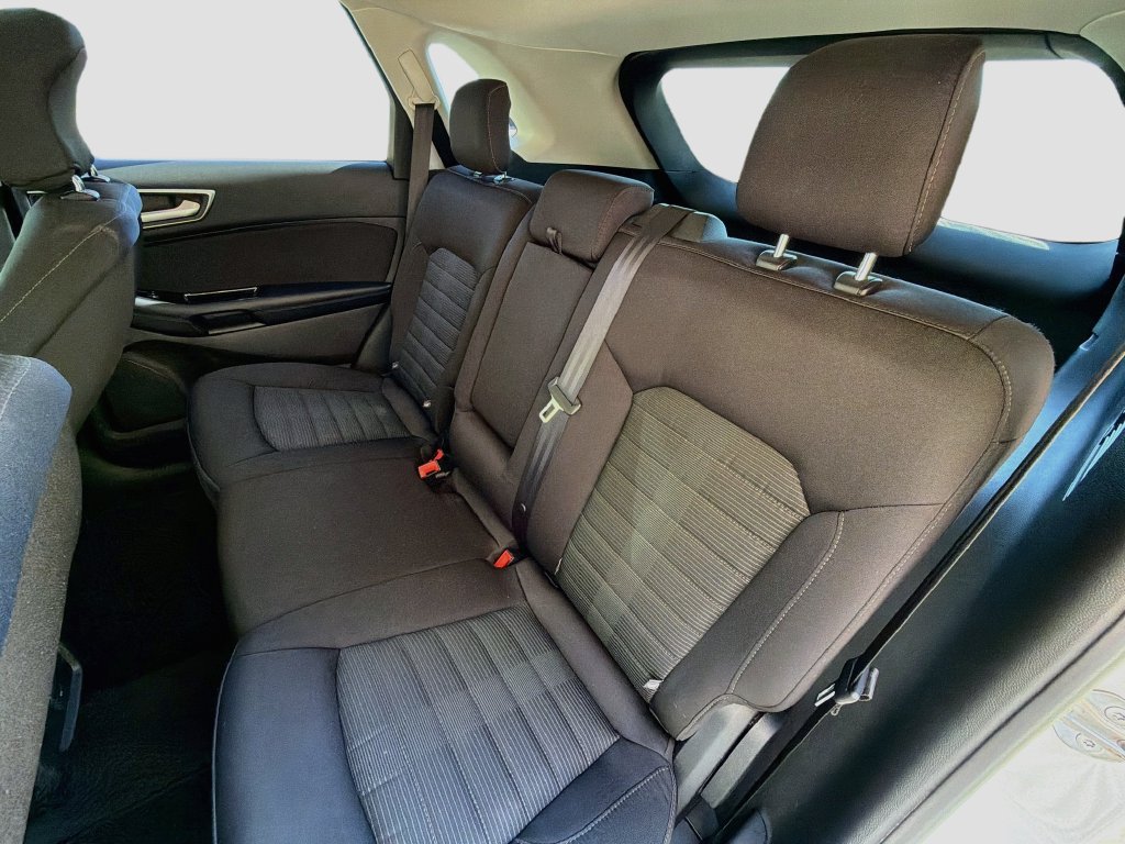 Used 2017 Ford Edge SEL FWD image 25