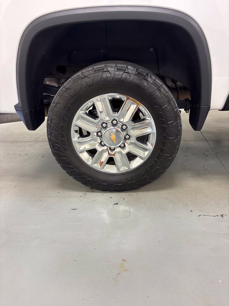 Used 2024 Chevrolet Silverado 2500 High Country w/ High Country Premium Package AWD/4WD image 30