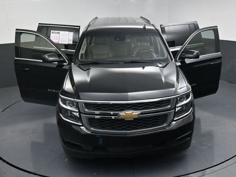 Used 2019 Chevrolet Suburban LT image 27