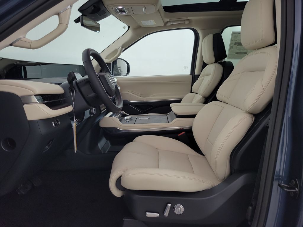 New 2027 Lincoln Navigator L Reserve RWD image 15
