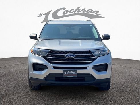 Used 2022 Ford Explorer XLT w/ Class IV Trailer Tow Package image 2