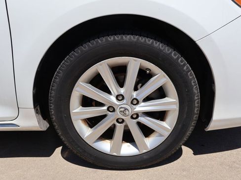 Used 2012 Toyota Camry XLE FWD image 9