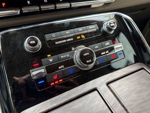 Certified 2023 Lincoln Navigator Reserve image 17