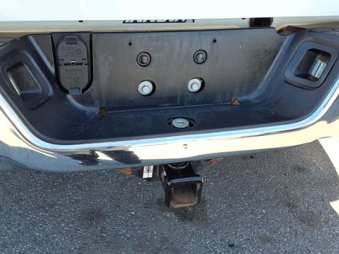 Used 2018 RAM 1500 Classic SLT AWD/4WD image 6