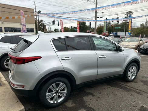 Used 2017 Kia Sportage LX image 4
