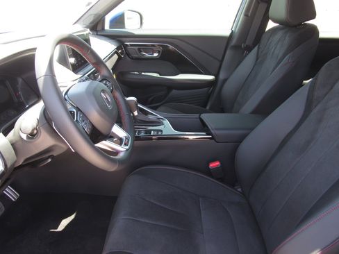 Certified 2025 Acura ADX A-Spec image 17