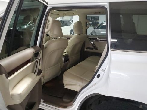 Used 2018 Lexus GX 460 Premium w/ Premium Package AWD/4WD image 20