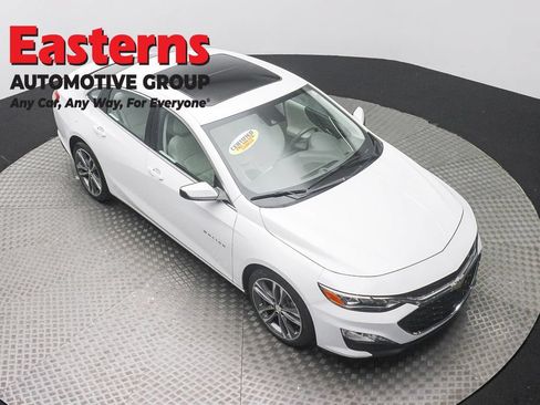 Used 2024 Chevrolet Malibu LT FWD image 3