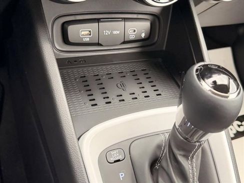 New 2026 Hyundai Venue SEL FWD image 27