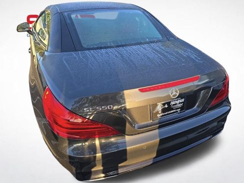 Used 2020 Mercedes-Benz SL 550 w/ Driver Assistance Package image 2