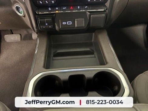 Used 2021 GMC Sierra 1500 SLT w/ SLT Premium Package AWD/4WD image 18