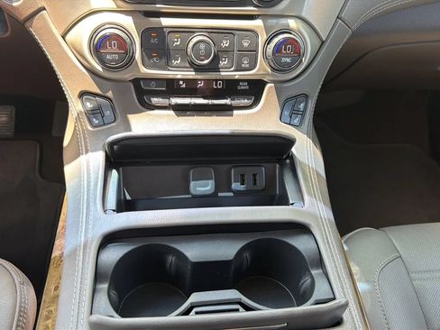 Used 2017 GMC Yukon XL Denali w/ Open Road Package RWD image 19