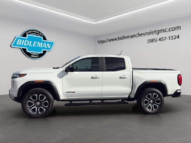 Used 2024 GMC Canyon AT4 w/ AT4 Premium Package AWD/4WD image 4