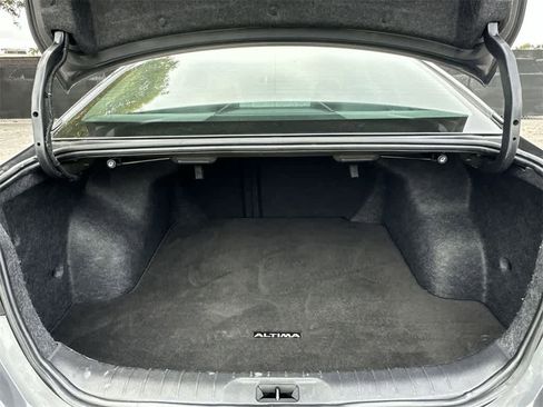 Used 2024 Nissan Altima 2.5 SV image 25