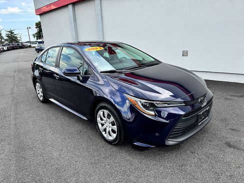 Certified 2023 Toyota Corolla LE w/ Carpet Mat Package (TMS) FWD image 4