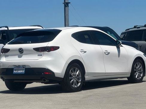 Used 2021 MAZDA MAZDA3 s FWD image 3
