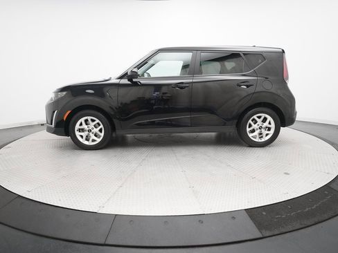 Certified 2023 Kia Soul LX w/ LX Technology Package image 23
