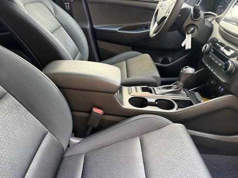 Used 2016 Hyundai Tucson SE w/ Option Group 02 FWD image 16