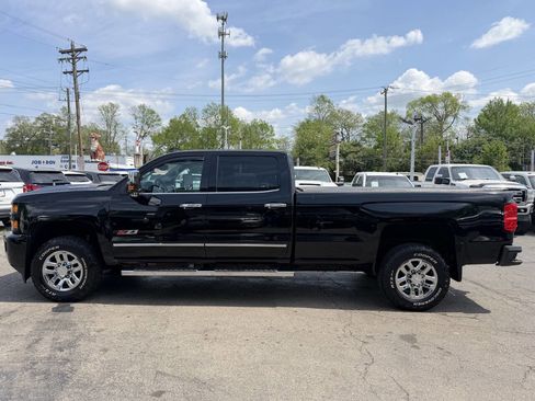 Used 2019 Chevrolet Silverado 3500 LTZ w/ Duramax Plus Package image 5