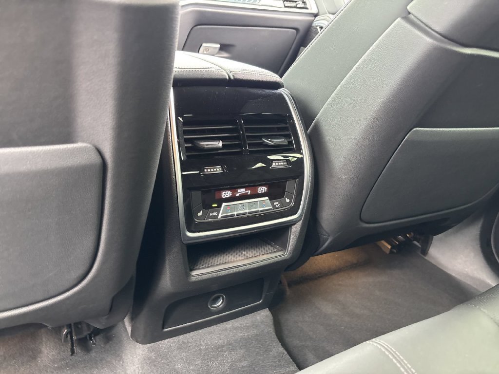 Certified 2025 BMW X6 xDrive40i AWD/4WD image 19