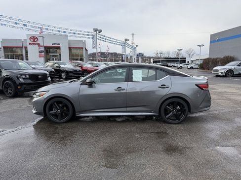 Used 2023 Nissan Sentra SR w/ Midnight Edition Package image 6