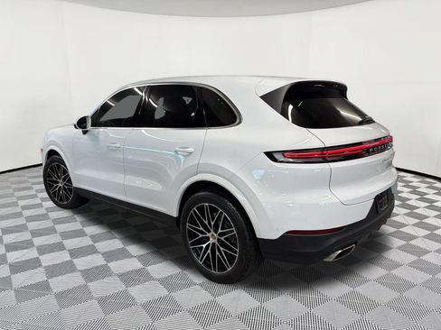 Used 2026 Porsche Cayenne AWD/4WD image 3