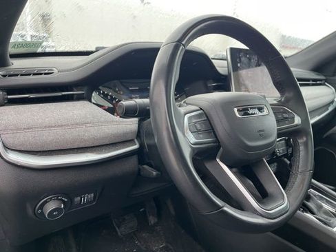 Used 2024 Jeep Compass Latitude w/ Sun and Sound Group image 13