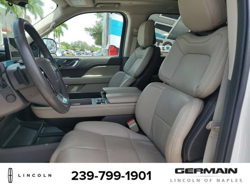 Certified 2024 Lincoln Navigator Premiere AWD/4WD image 19