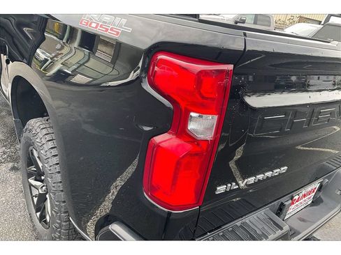 Used 2024 Chevrolet Silverado 1500 LT Trail Boss w/ LT Trail Boss Premium Package image 29